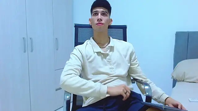 jhony-sex online show from 10-15-25, 06:11