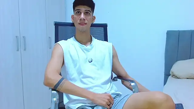 jhony-sex online show from 10-17-25, 06:28