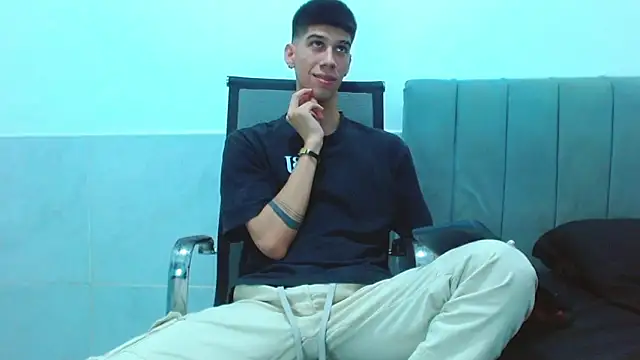 jhony-sex online show from 03-12-26, 04:07