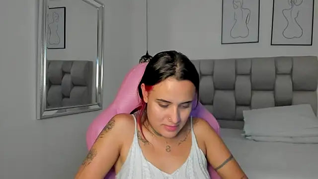 Susan-Sweet-7 online show from 11-21-25, 08:19