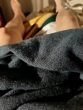 Snapshot of belga1910 chatting on 12-21-25, 02:46 belga1910 online show from 12-21-25, 02:46