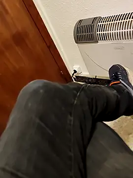 Snapshot of belga1910 chatting on 12-22-25, 07:36 belga1910 online show from 12-22-25, 07:36