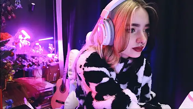 Avi Nile online show from 01-17-25, 01:47