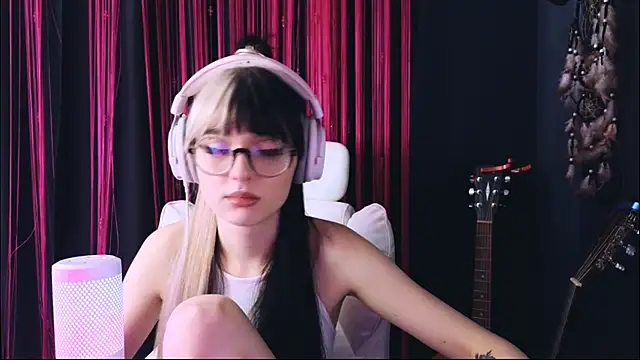 Avi Nile online show from 02-04-26, 03:23