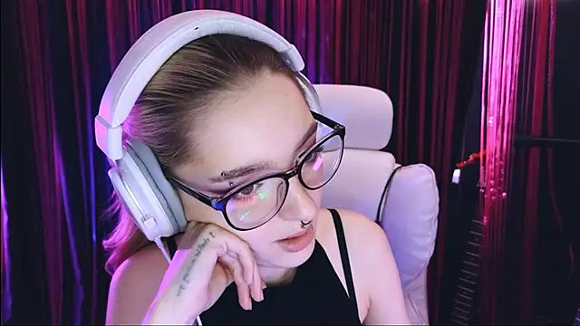 Avi Nile online show from 03-13-25, 01:10