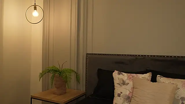 IrisBaker online show from 01-07-26, 09:42