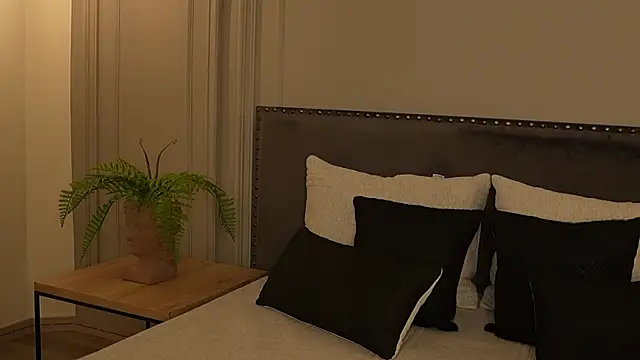 Snapshot of IrisBaker chatting on 02-06-26, 10:17 IrisBaker online show from 02-06-26, 10:17