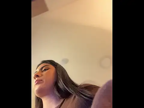 Snapshot of IrisBaker chatting on 05-18-26, 10:14 IrisBaker online show from 05-18-26, 10:14