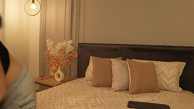 IrisBaker online show from 03-28-26, 12:11