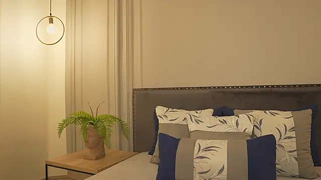 Snapshot of IrisBaker chatting on 02-13-26, 10:32 IrisBaker online show from 02-13-26, 10:32