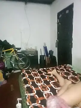 Snapshot of Mrdetonador chatting on 11-25-25, 06:58 Mrdetonador online show from 11-25-25, 06:58