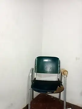 Snapshot of Mrdetonador chatting on 10-08-25, 08:16 Mrdetonador online show from 10-08-25, 08:16