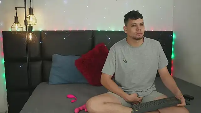 Cleoanubis- online show from 12-14-24, 06:02