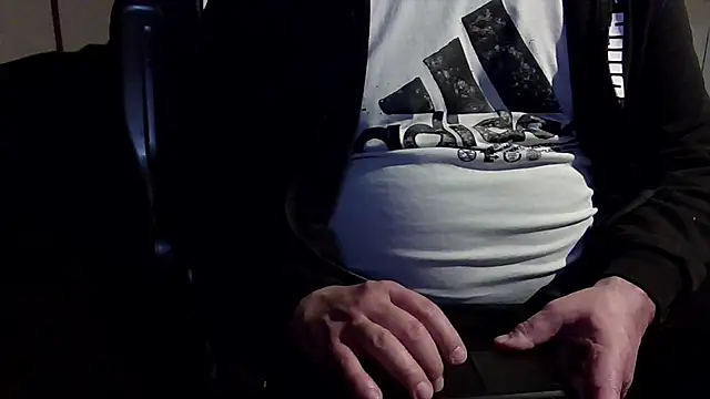 Snapshot of MultiOrgasmicLover chatting on 12-20-25, 11:18 MultiOrgasmicLover online show from 12-20-25, 11:18