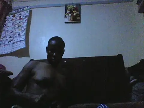 Snapshot of Slimgall chatting on 07-18-26, 11:24 Slimgall online show from 07-18-26, 11:24