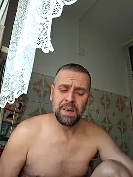 Snapshot of Huncutkuki chatting on 02-06-25, 09:53 Huncutkuki online show from 02-06-25, 09:53