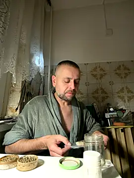 Huncutkuki online show from 12-20-25, 11:07