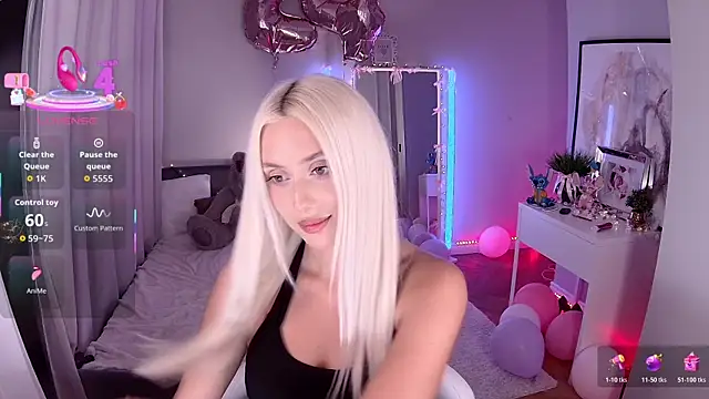 LoryWood online show from 12-19-25, 03:36