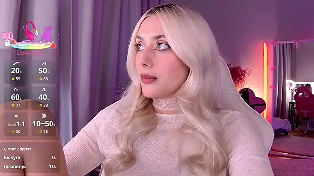 LoryWood online show from 04-17-26, 02:53