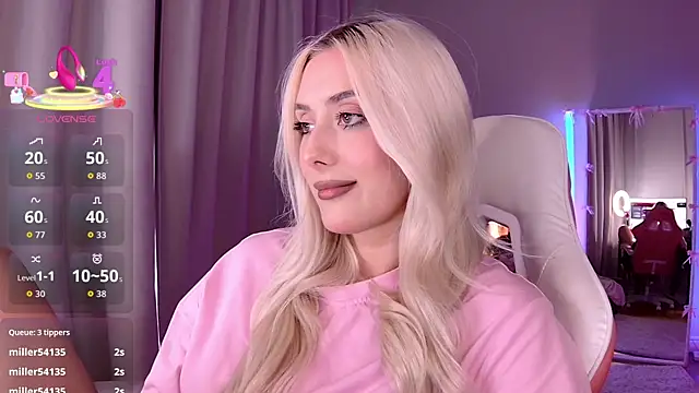 LoryWood online show from 04-10-26, 02:46