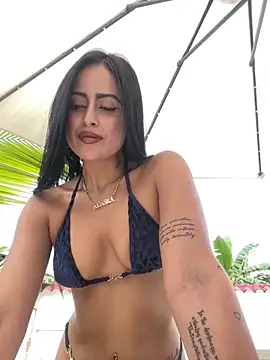 Snapshot of Alexandra_duque chatting on 03-08-25, 08:46 Alexandra duque online show from 03-08-25, 08:46