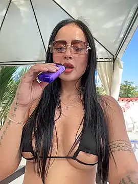 Alexandra duque online show from 11-22-25, 08:29