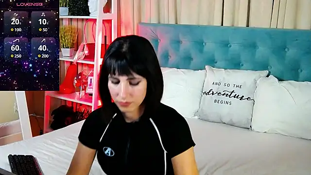 Snapshot of HeidiBloom chatting on 02-23-25, 01:53 HeidiBloom online show from 02-23-25, 01:53