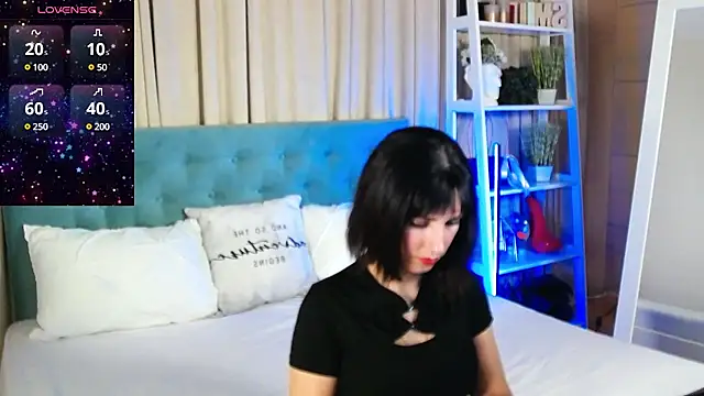 Snapshot of HeidiBloom chatting on 02-25-25, 02:48 HeidiBloom online show from 02-25-25, 02:48