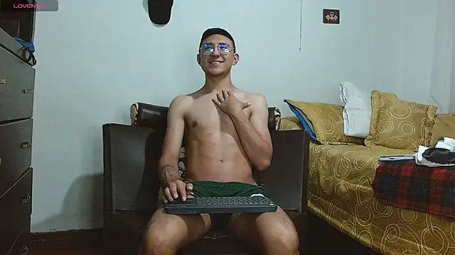 samfox  online show from 10-18-25, 05:09