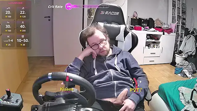 larsgessner30 online show from 11-08-25, 06:33