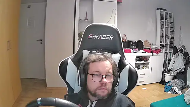 larsgessner30 online show from 11-07-25, 09:52