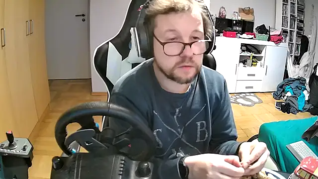 larsgessner30 online show from 10-27-25, 03:46