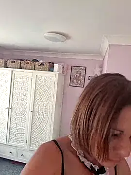 Snapshot of JadeGetsPayed chatting on 03-31-26, 10:06 JadeGetsPayed online show from 03-31-26, 10:06