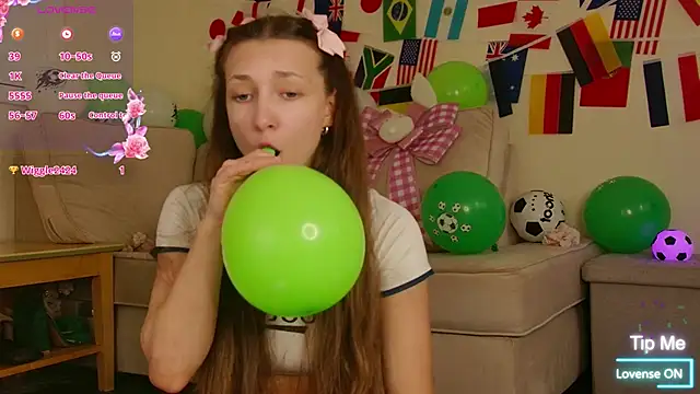 Milky flexy cat online show from 06-15-26, 02:50