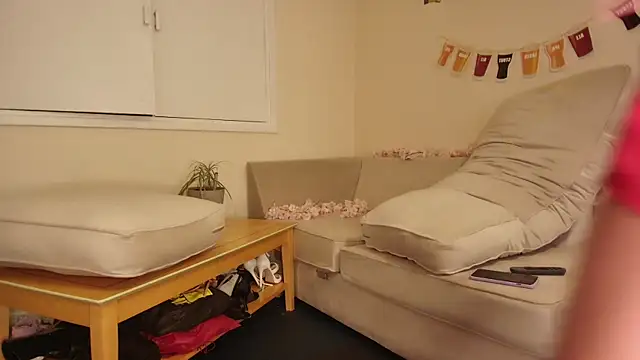 Milky flexy cat online show from 10-13-25, 03:13