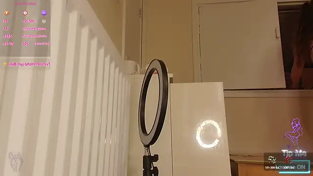 Milky flexy cat online show from 11-28-25, 03:01