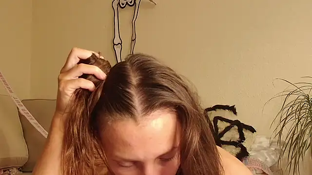 Milky flexy cat online show from 10-30-25, 03:42