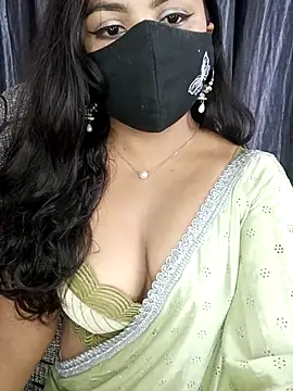 Snapshot of Tanvi-patil chatting on 06-07-26, 06:51 Tanvi-patil online show from 06-07-26, 06:51