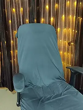 Tanvi-patil online show from 03-17-25, 04:33