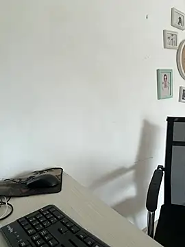 Snapshot of palzkybi123 chatting on 07-11-26, 01:50 palzkybi123 online show from 07-11-26, 01:50