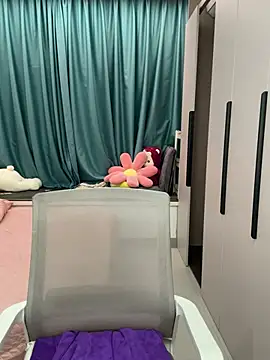 palzkybi123 online show from 02-11-26, 02:39