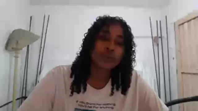 yohatinelly07 online show from 11-12-25, 09:40