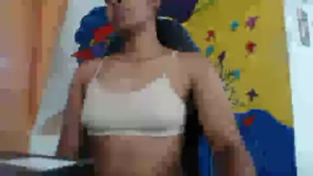 Snapshot of yohatinelly07 chatting on 10-21-25, 09:47 yohatinelly07 online show from 10-21-25, 09:47