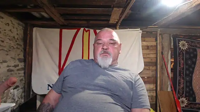 Snapshot of Newfiesausage1972 chatting on 05-19-26, 12:34 Newfiesausage1972 online show from 05-19-26, 12:34