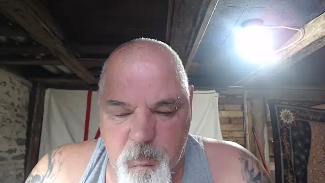 Snapshot of Newfiesausage1972 chatting on 05-24-26, 01:11 Newfiesausage1972 online show from 05-24-26, 01:11