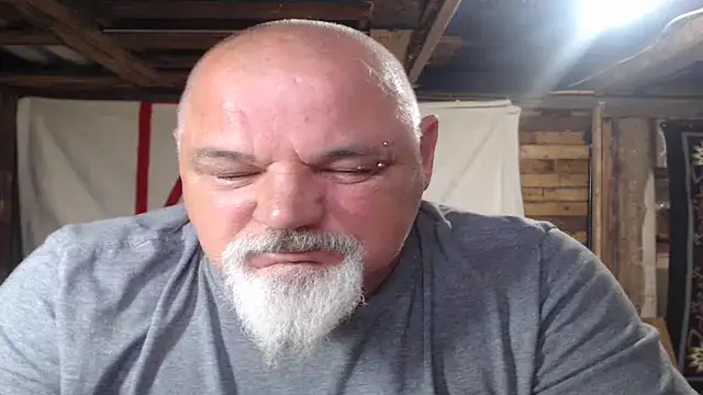 Snapshot of Newfiesausage1972 chatting on 06-14-26, 09:05 Newfiesausage1972 online show from 06-14-26, 09:05