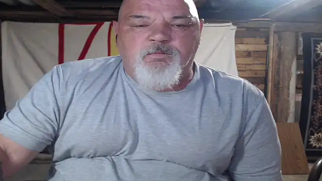 Snapshot of Newfiesausage1972 chatting on 06-07-26, 09:47 Newfiesausage1972 online show from 06-07-26, 09:47