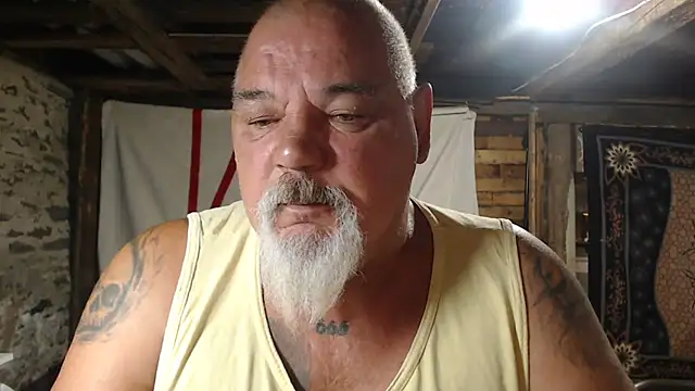 Snapshot of Newfiesausage1972 chatting on 07-17-26, 08:00 Newfiesausage1972 online show from 07-17-26, 08:00