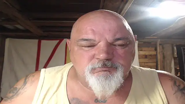 Snapshot of Newfiesausage1972 chatting on 06-29-26, 10:00 Newfiesausage1972 online show from 06-29-26, 10:00