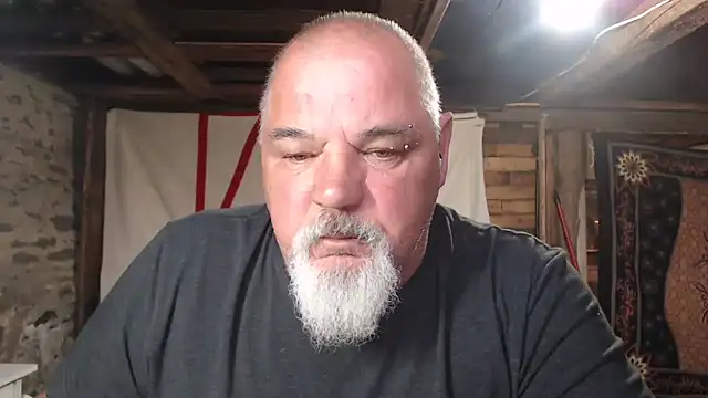 Snapshot of Newfiesausage1972 chatting on 05-29-26, 11:16 Newfiesausage1972 online show from 05-29-26, 11:16